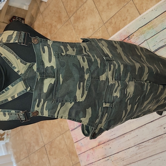 Army overalls worn 2 times - Picture 2 of 9